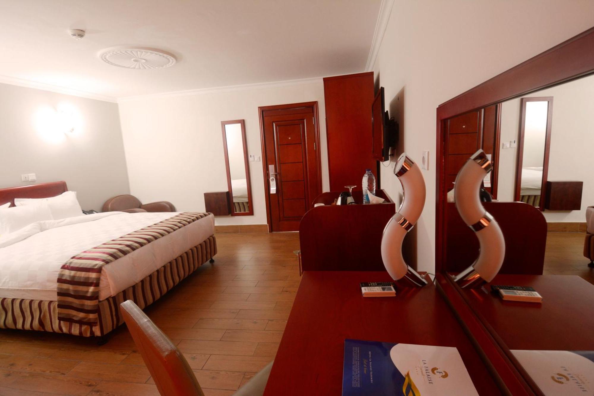 Hotel La Falaise Yaoundé Εξωτερικό φωτογραφία