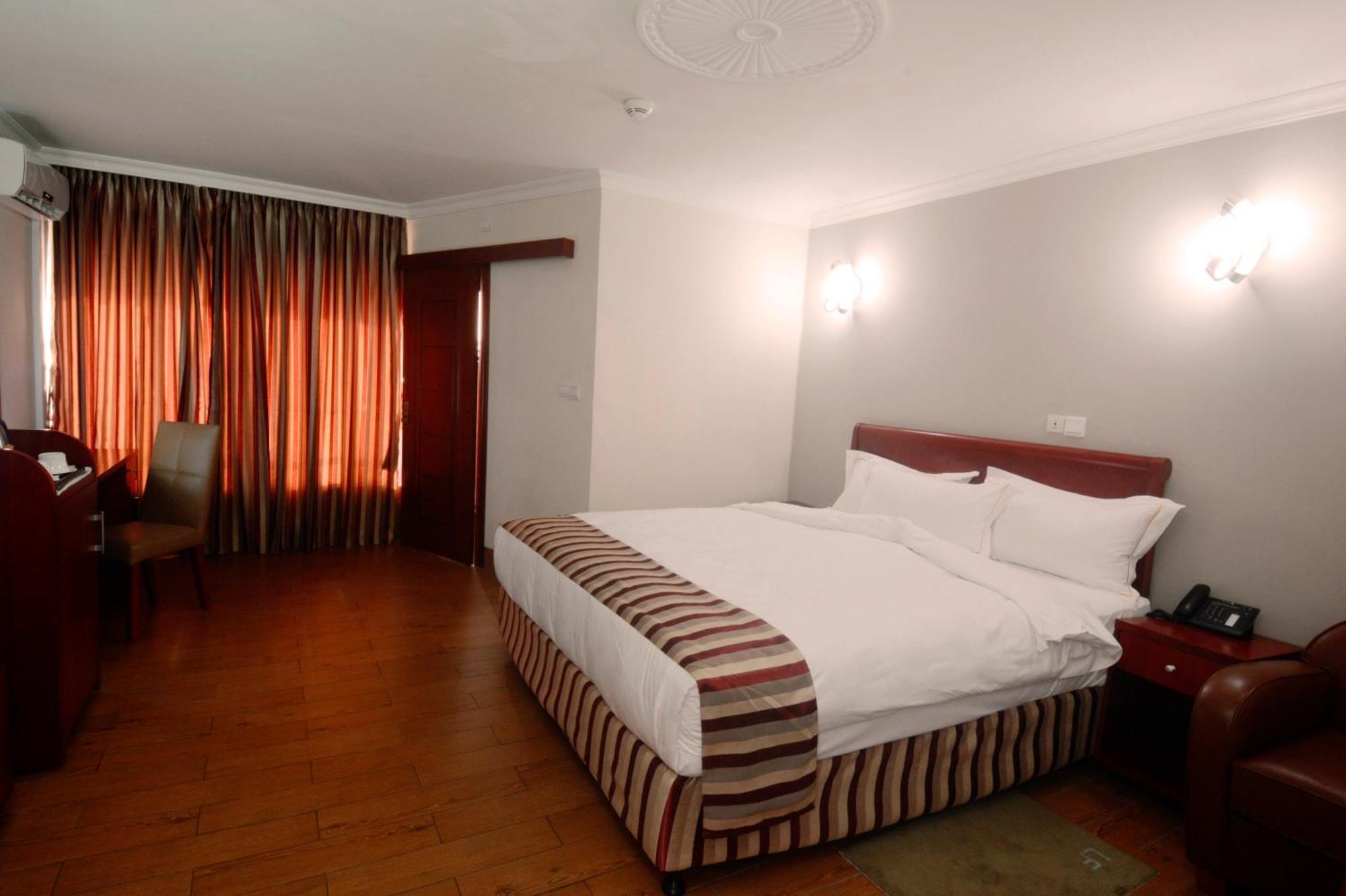Hotel La Falaise Yaoundé Εξωτερικό φωτογραφία