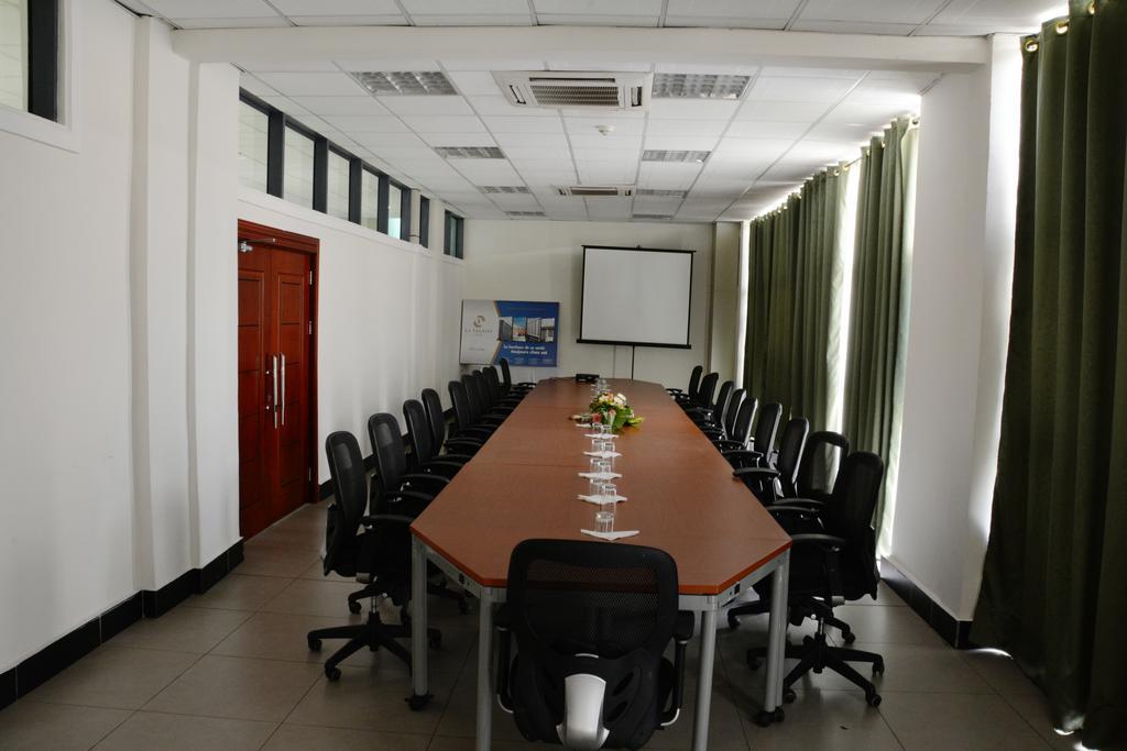 Hotel La Falaise Yaoundé Εξωτερικό φωτογραφία