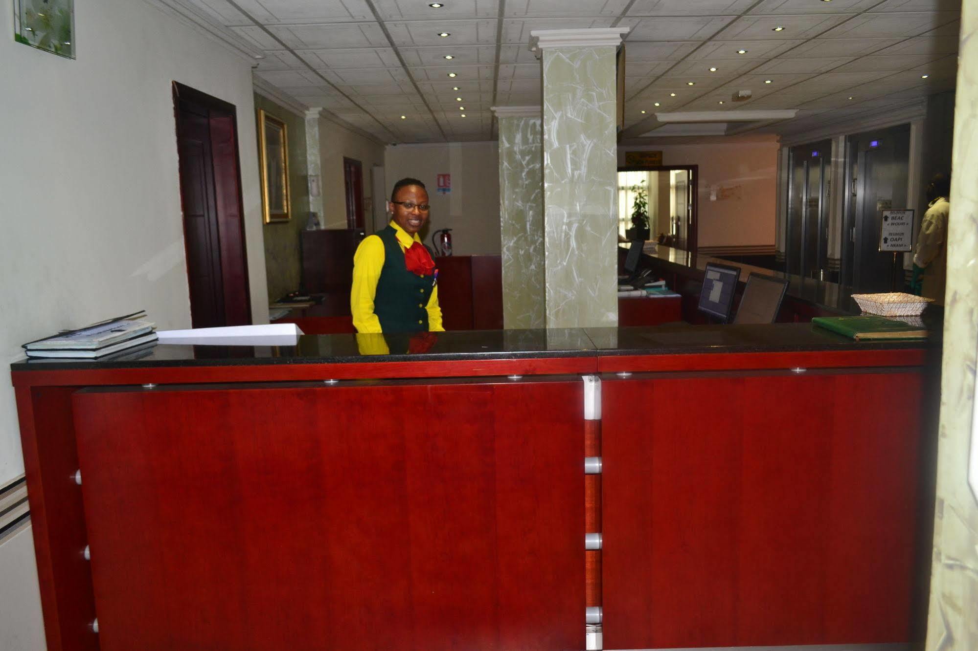 Hotel La Falaise Yaoundé Εξωτερικό φωτογραφία