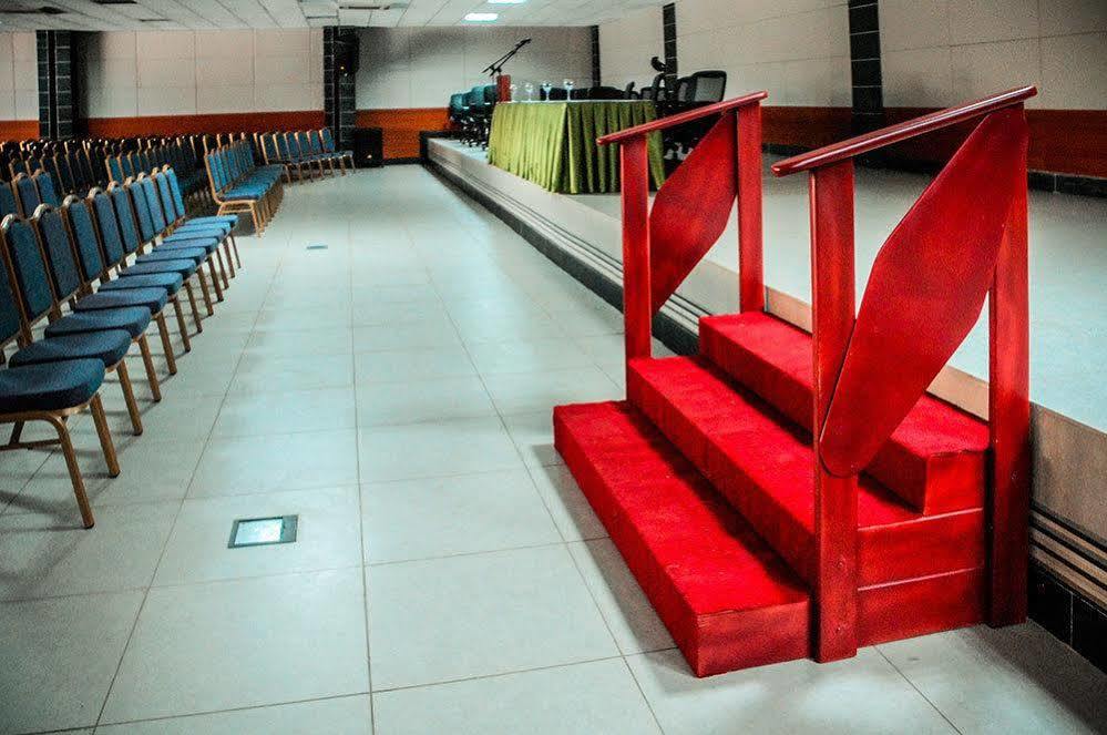 Hotel La Falaise Yaoundé Εξωτερικό φωτογραφία