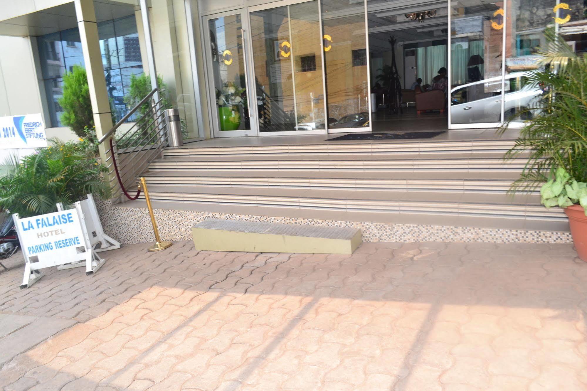 Hotel La Falaise Yaoundé Εξωτερικό φωτογραφία